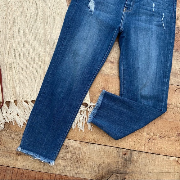 JUST BLACK Ancil Frayed Hem Short Jeans - Picture 7 of 11